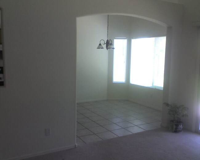 Building Photo - 7883 W Sacramento Hill Dr