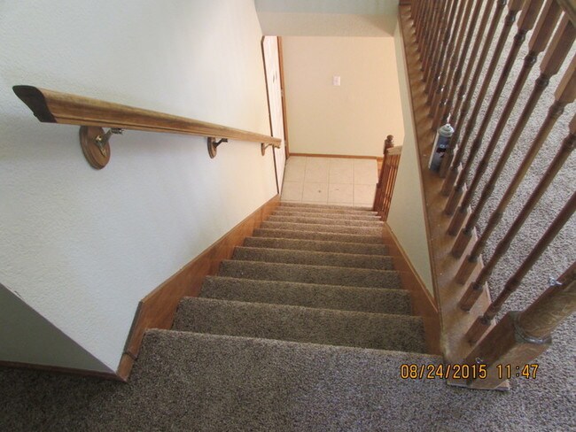Building Photo - 504 SE Chase Court
