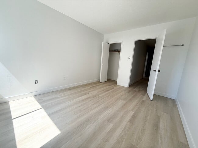 Building Photo - 201 Laval St