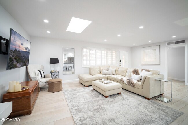 Foto del edificio - 313 Coral Hills Rd