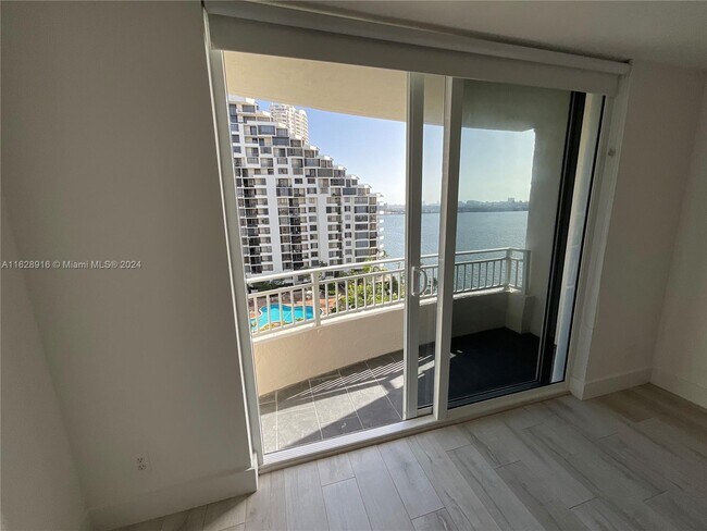 Building Photo - 770 Claughton Island Dr