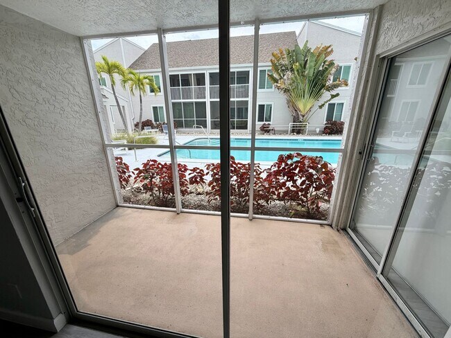 Foto del edificio - Lovely Unfurnished 2 Bedroom Condo-Estuary of Marco Island