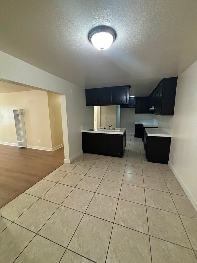 Building Photo - 6808 Brynhurst Ave