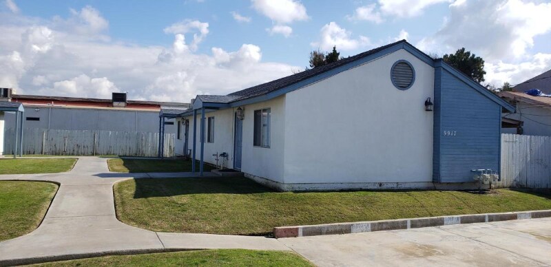 Primary Photo - 9917 Stobaugh St