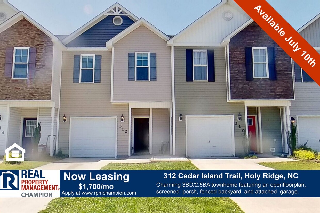 Primary Photo - Beautiful Two Story Townhome with Lots of ...