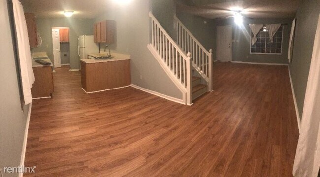 Foto del edificio - 3 br, 2.5 bath House - 2381 Grand Fir Dr
