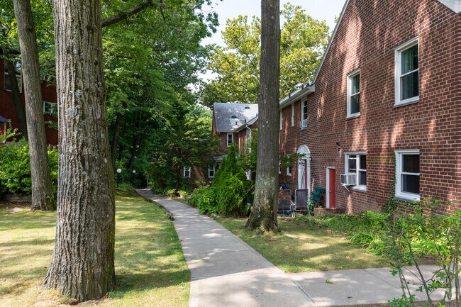 Foto del edificio - Dogwood Close Townhomes