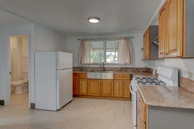 Foto del edificio - 121 W Kahaopea St