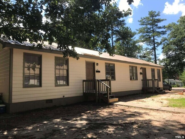 Building Photo - 720/722 N Taylor
