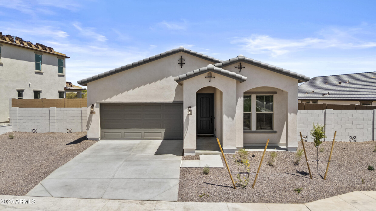 Foto principal - 2827 N 212th Dr