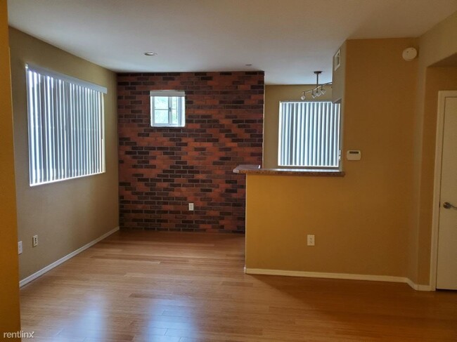 Building Photo - 2 br, 2 bath Condo - 3302 N 7th St Unit 269