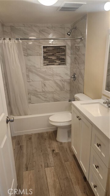 Primary Photo - 1043 W 107th St