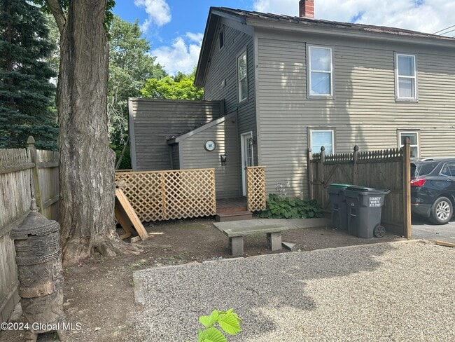 Foto del edificio - 9 Bolster Ln NE