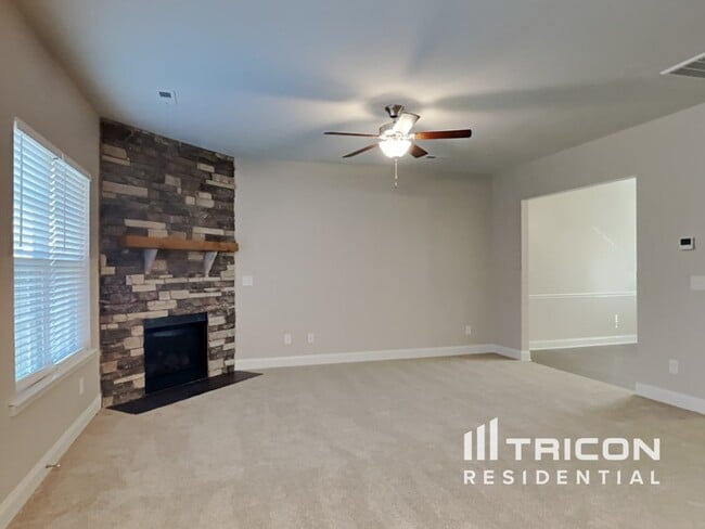 Building Photo - 268 Moonstone Ct