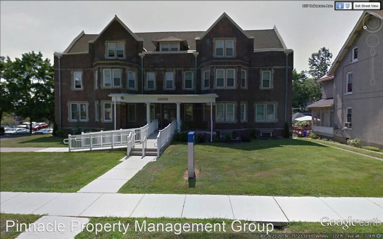 Primary Photo - 826 Delaware Ave