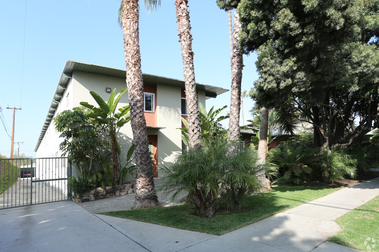 Foto del edificio - 2345-2351 Kansas Ave