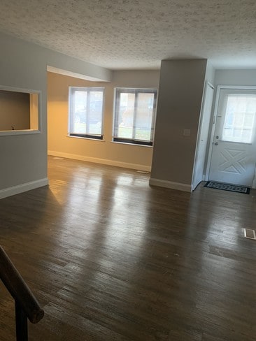 Living Room - 107 Twilight Dr