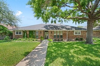 Building Photo - 1305 Tierra Calle