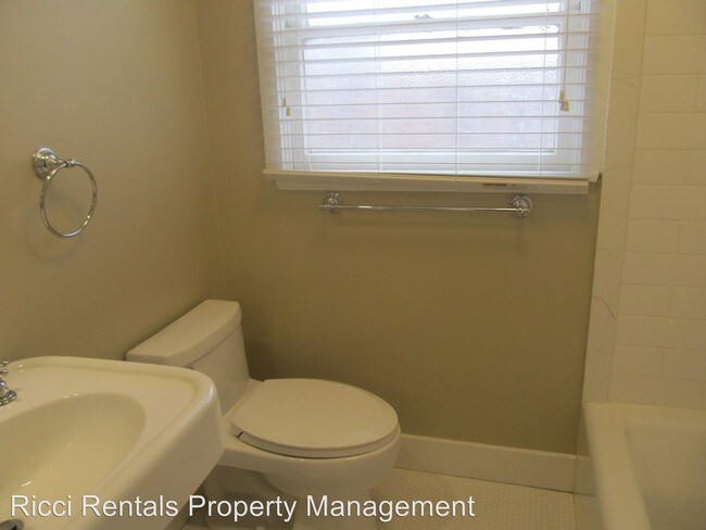 Foto del edificio - 453 1/2-453 1/2 N Olive St