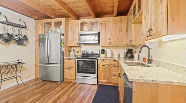 Foto del edificio - "Charming 2-Bed Retreat at Treehouse Condo...
