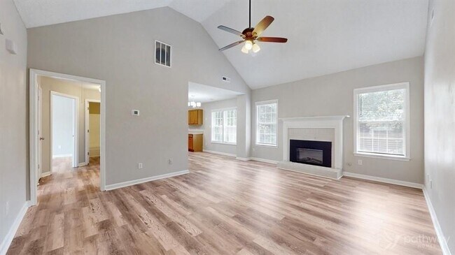 Foto del edificio - 10891 Knotty Pine Pl