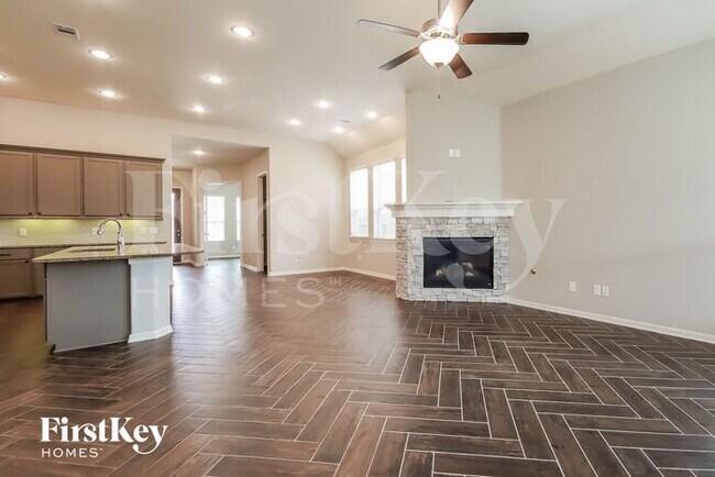 Foto del edificio - 2530 Duke Heights Ln