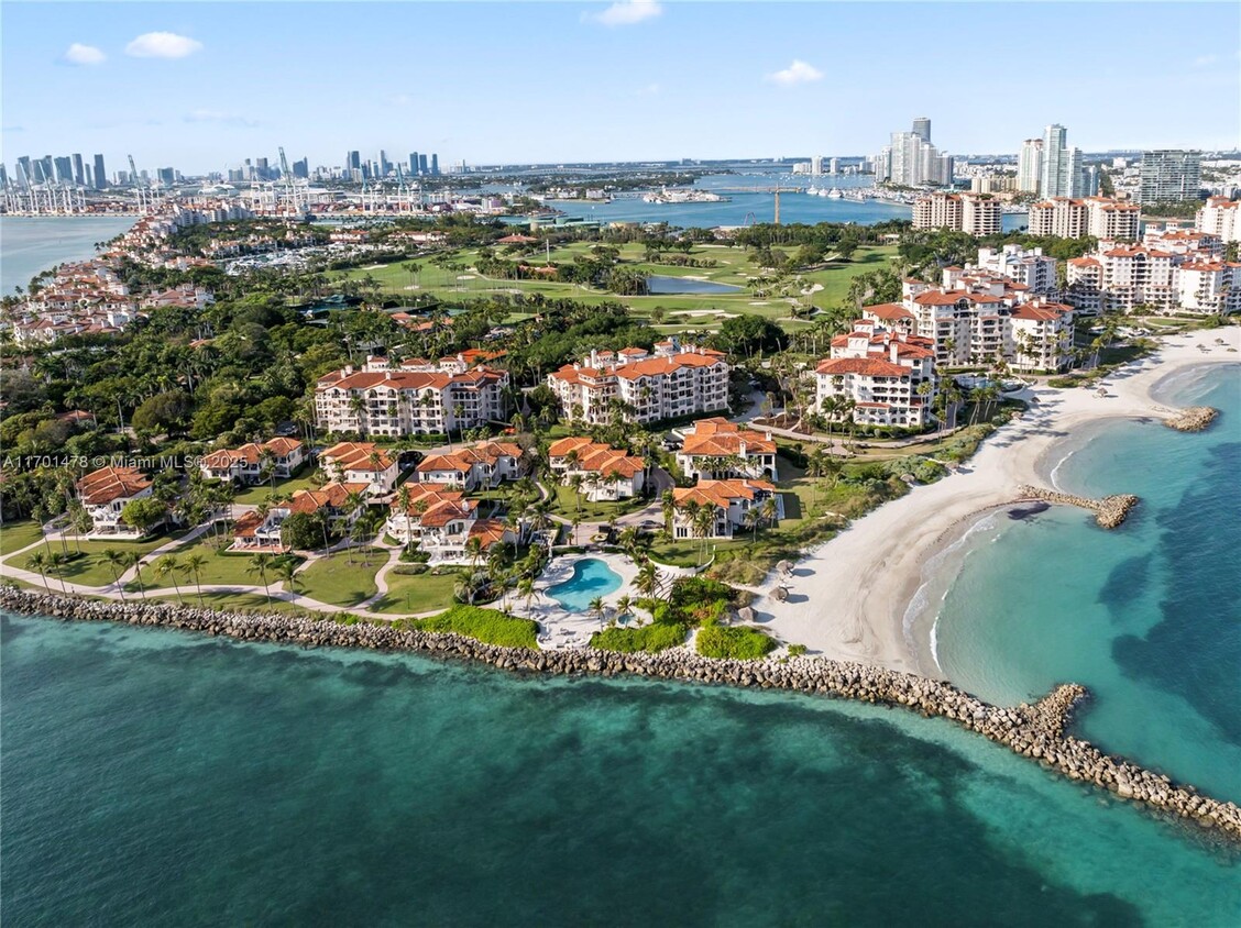 Primary Photo - 19133 Fisher Island Dr