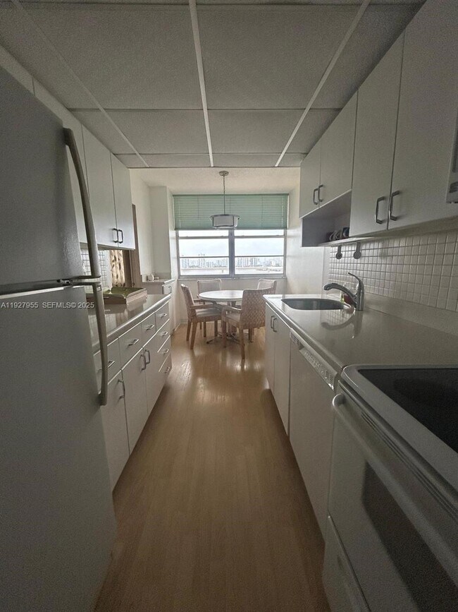 Building Photo - 251 174th St