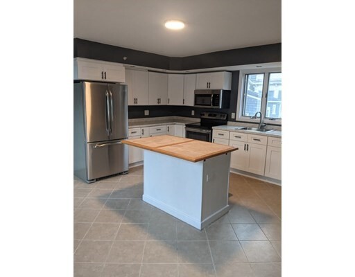 Foto principal - 76 Plain St