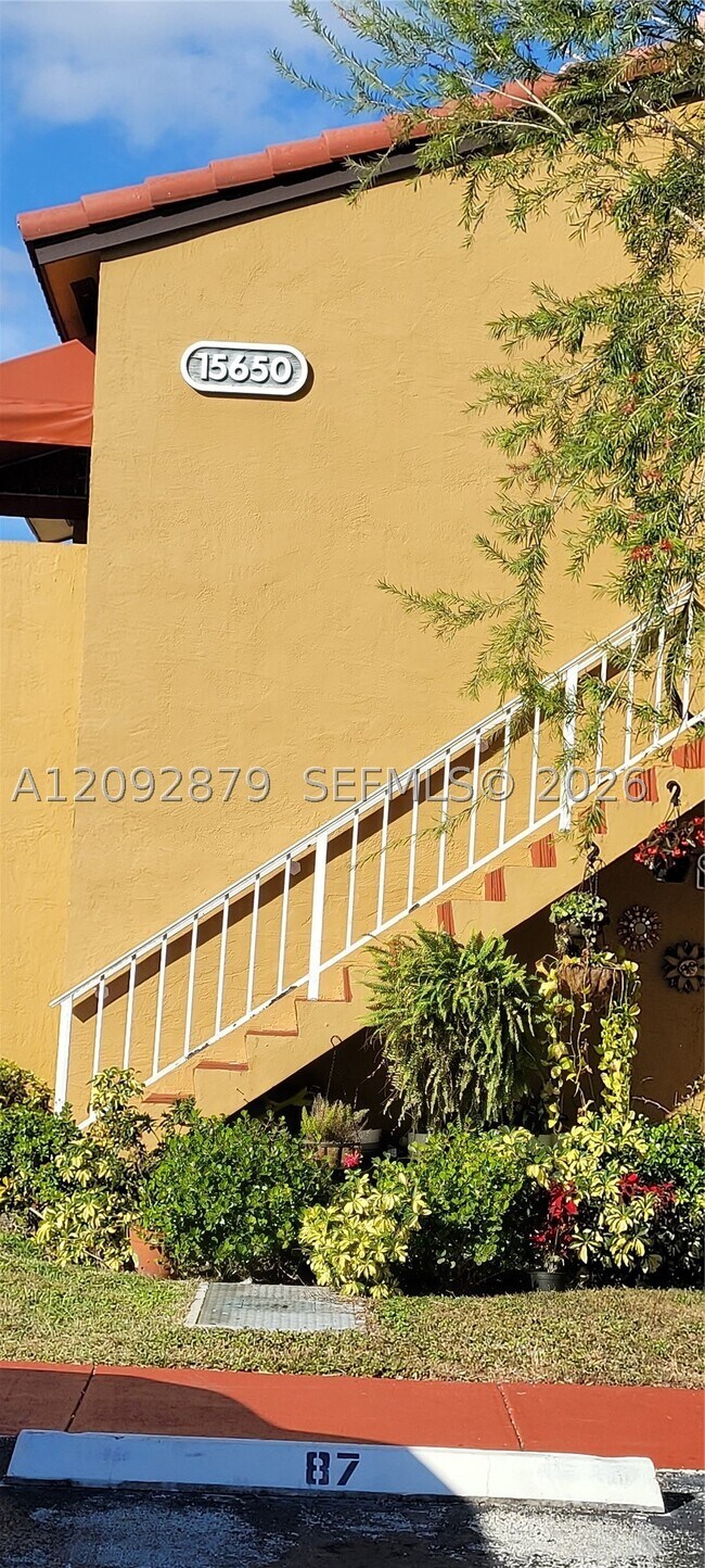 Foto del edificio - 15650 SW 80th St