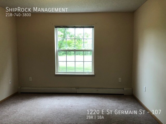 Building Photo - 1220 E St Germain St