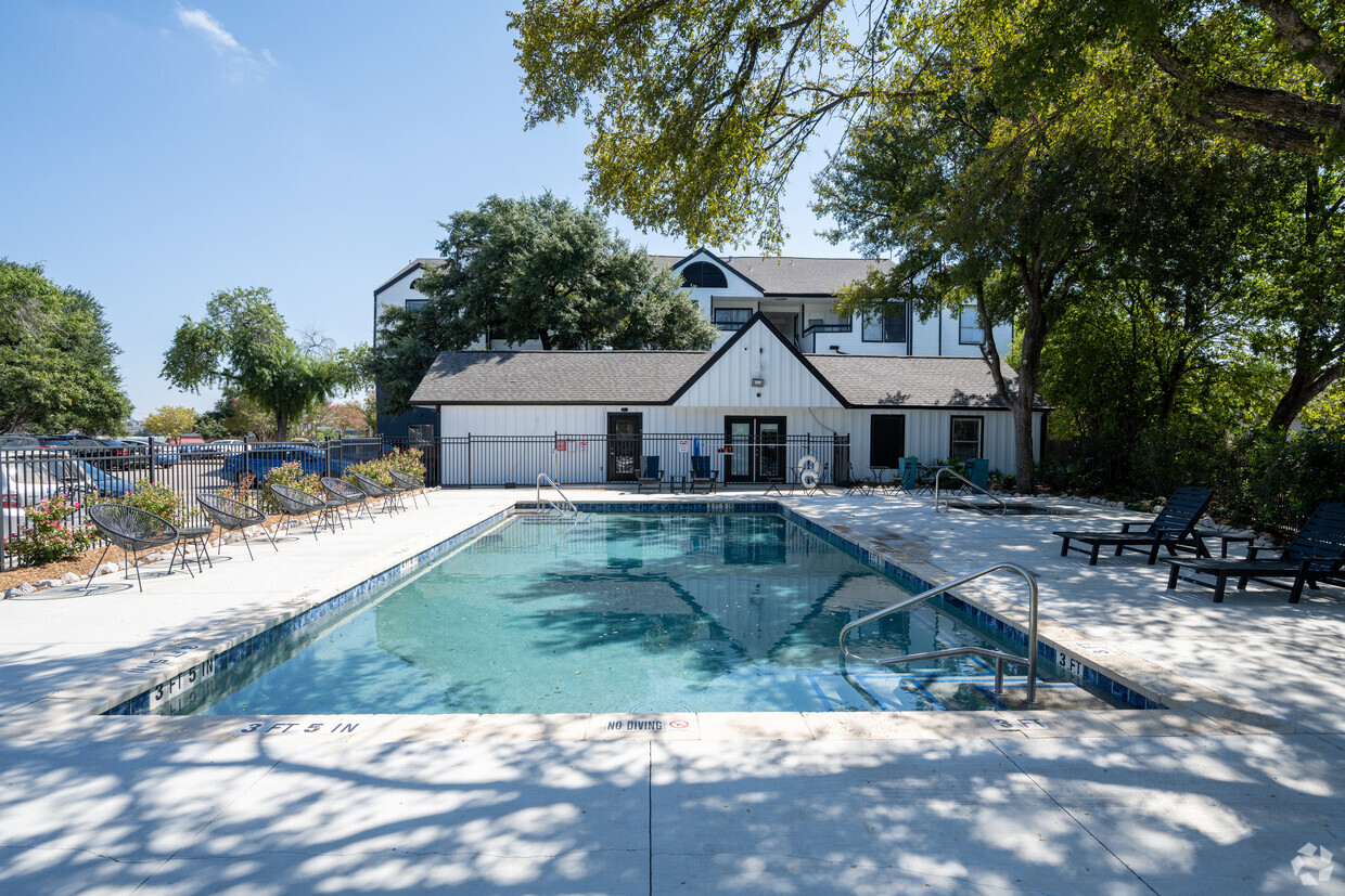 Primary Photo - Sage Hill Apartment Homes