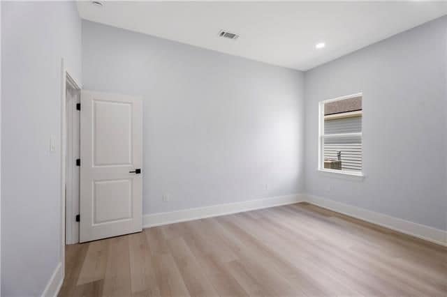 Foto del edificio - 405 E 1st St