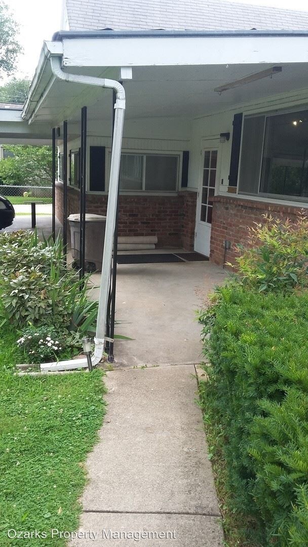 Building Photo - 2016 S Windsor Dr