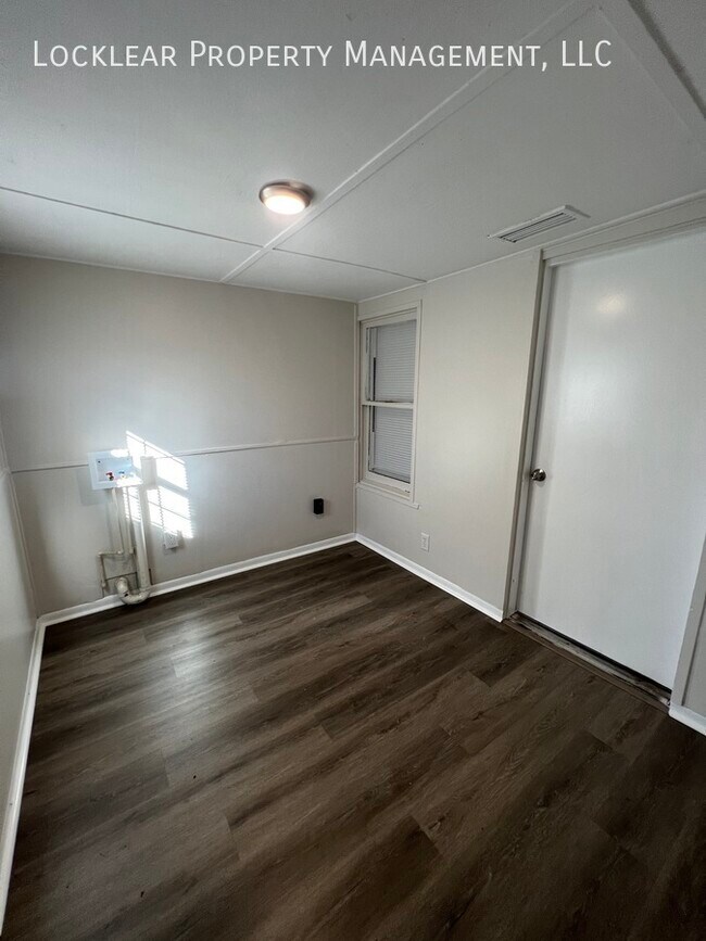 Foto del edificio - Charming 2 Bedroom Available Today!
