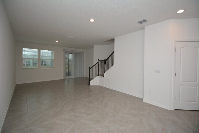 Building Photo - 344 Redbud Rd