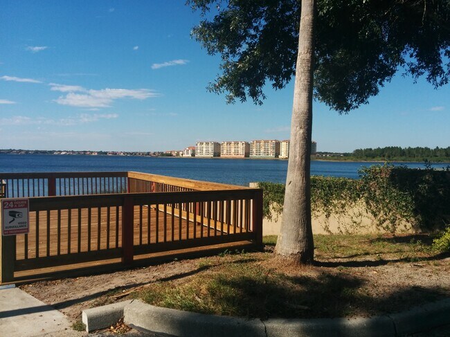 Foto del edificio - 8801 Latrec Ave