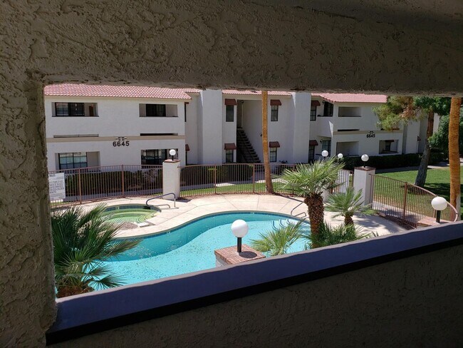 Building Photo - 6643 W Tropicana Ave
