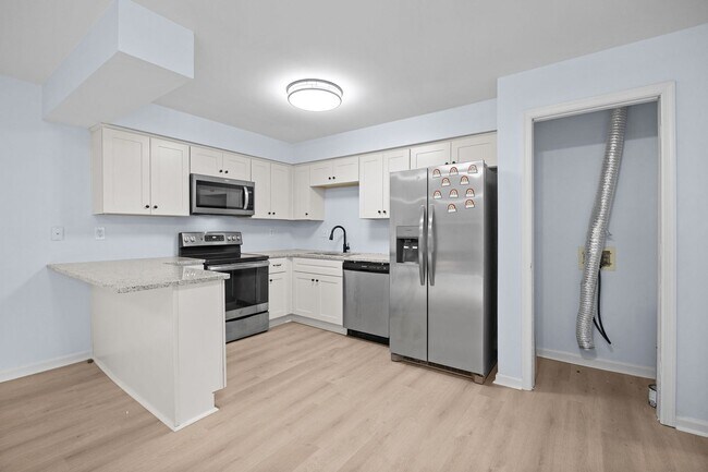 Foto del edificio - Fully Renovated Condo for Rent in Virginia...