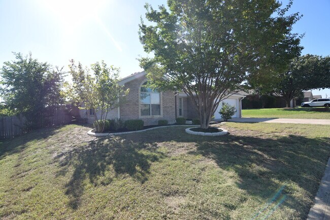 Building Photo - 4202 Maid Marian Cir