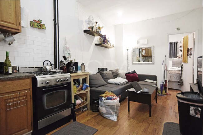 Foto del edificio - 192 Greenpoint Ave