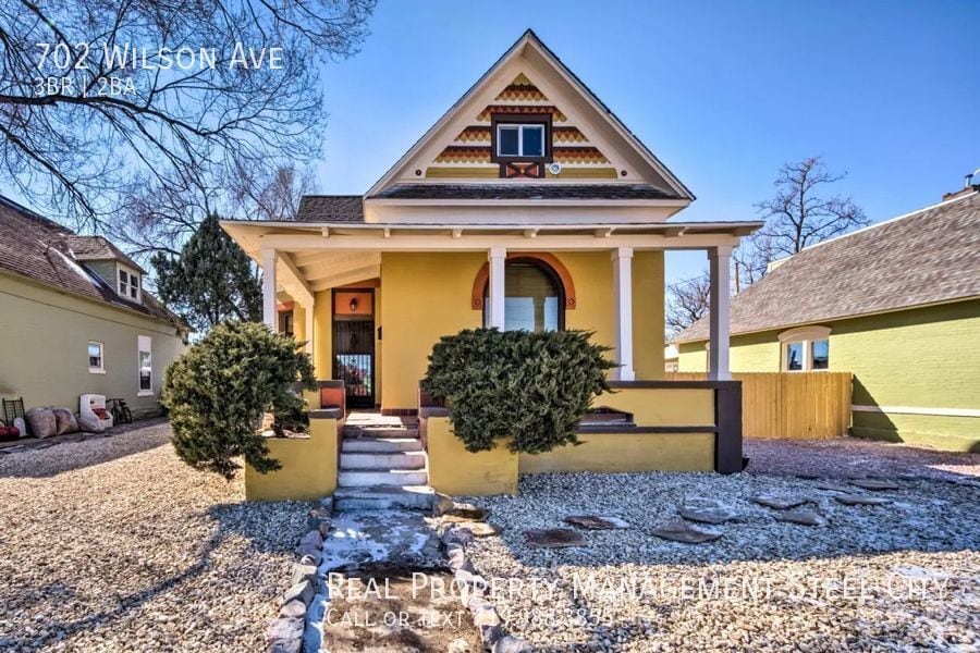 Primary Photo - 702 Wilson Ave