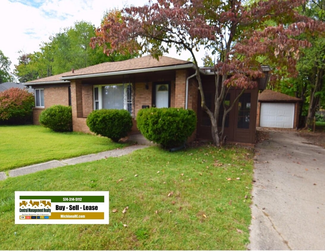 Primary Photo - South Bend 3 Bedroom 2 bath Ranch near Not...