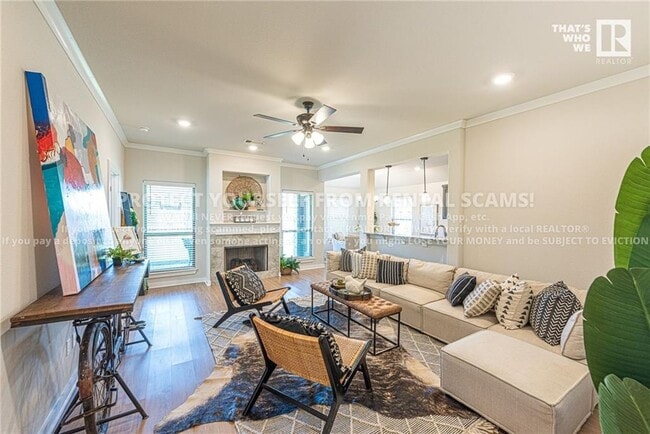 Building Photo - 347 W Tyler Rd