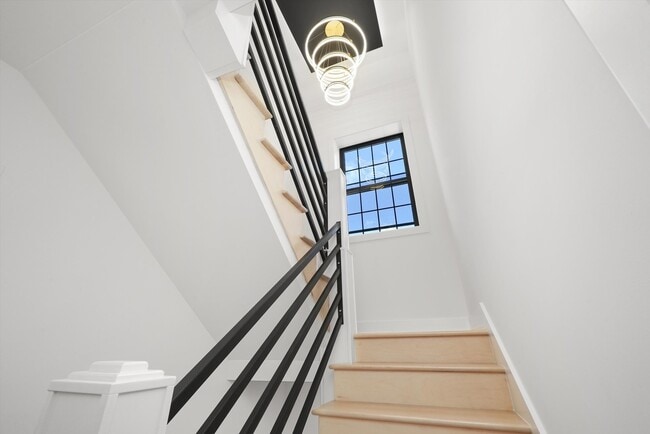 Building Photo - 4153 N Hermitage Ave