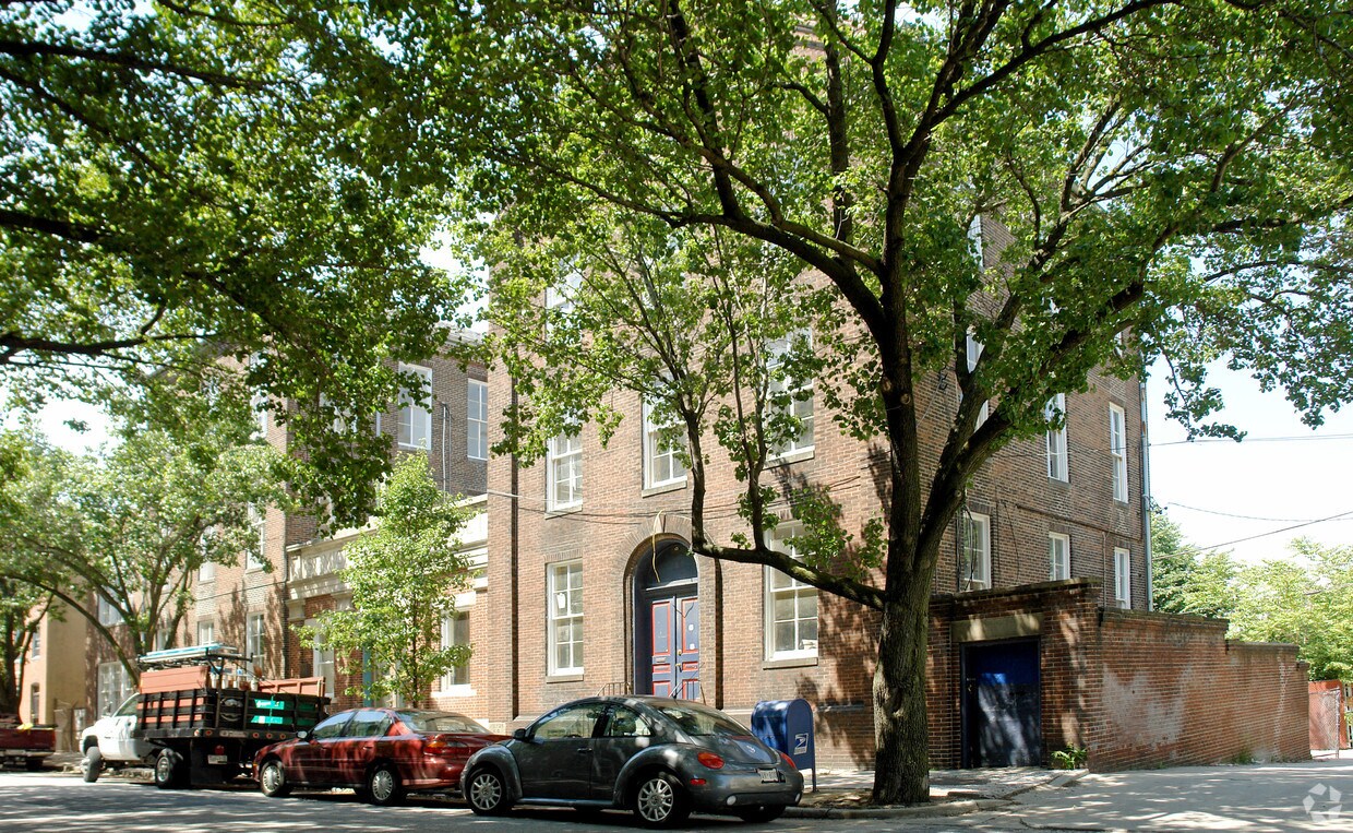 Building Photo - 10 S Wolfe St