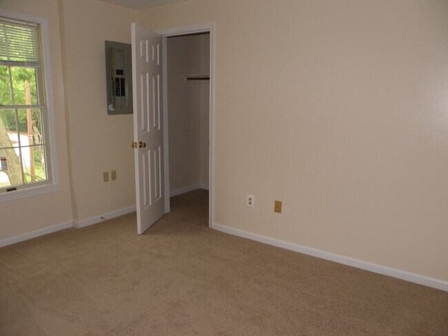 Foto del edificio - 7 Mosby Ct