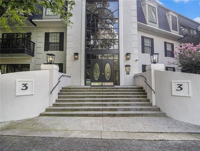 Foto del edificio - 3307 Pine Heights Dr NE