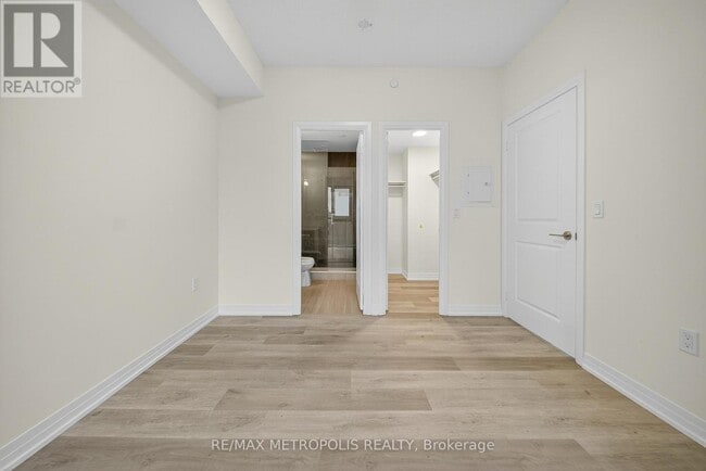 Building Photo - 15 Watergarden Dr
