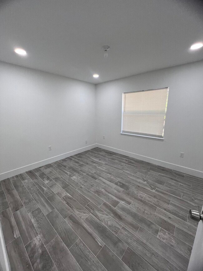 Foto del edificio - 4409 Miss Piney Rd